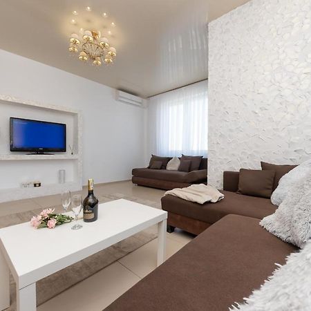 Apartment Obolon Natalka Park Kiev Buitenkant foto